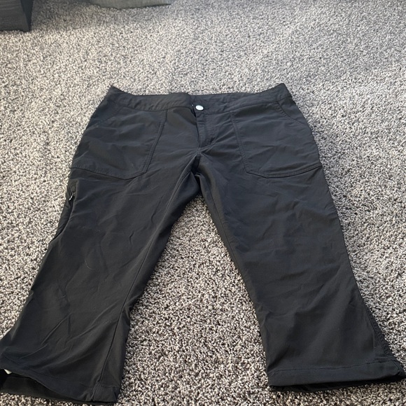 Columbia Climber Canyon™ II Capri 3/4 Pants Women's Black Like New Size 12 - Picture 7 of 16